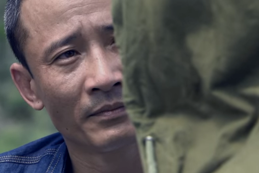 Phúc Hô đề nghị Trần Tú làm "người vận chuyển" để "gửi quà" tới Phan Thị.