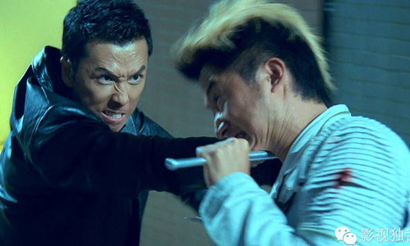 Dư luận Trung Quốc xôn xao khi truyền thông tiết lộ thông tin Chân Tử Đan lợi dụng cảnh quay để đánh Ngô Kinh gãy xương.