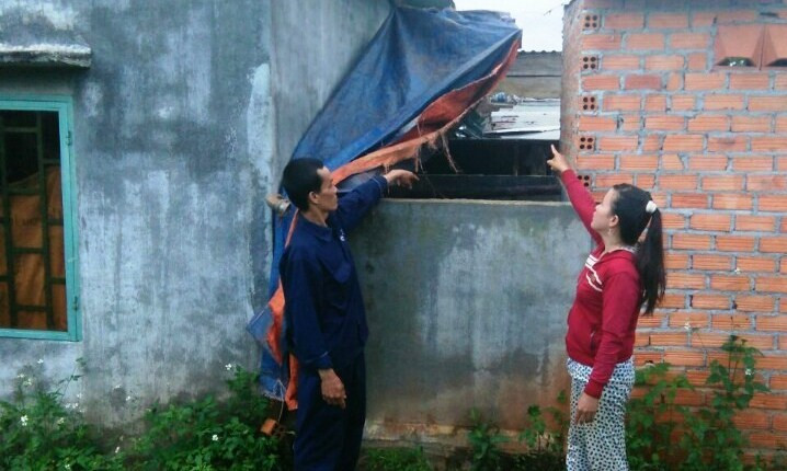 Bể nước của nhà ông Miền nghi bị kẻ xấu đổ thuốc trừ sâu.