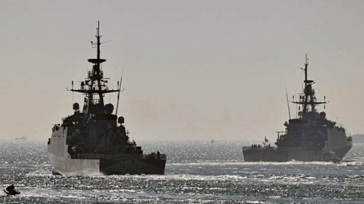 Hai tàu chiến Anh lên đường đến châu Á