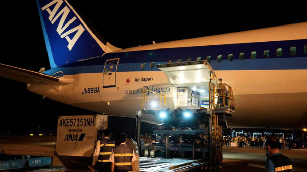 Một lô vắc-xin Nhật Bản chuyển cho Việt Nam vào ngày 16/6