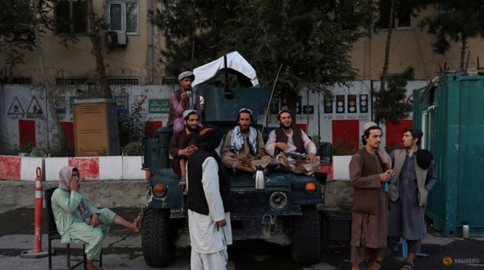 Các tay súng Taliban trên con phố ở thủ đô Kabul. (Ảnh: Reuters)
