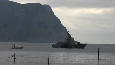 Tàu chiến Nga xuất hiện ngoài khơi Ukraine