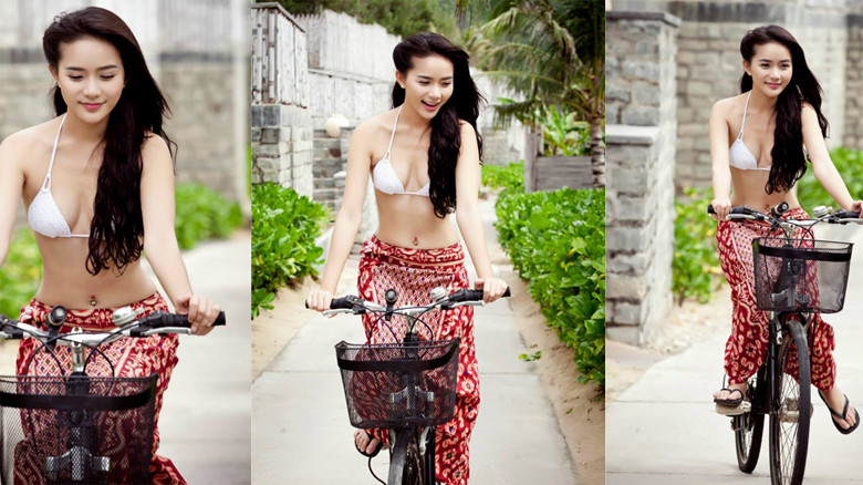  Phan Như Thảo lột áo mặc nội y, đi... xe đạp 