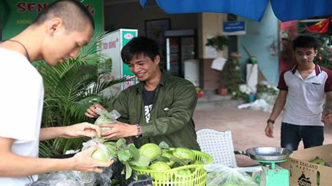 Nguyễn Đức Hậu (Lệ Rơi) trở về với cuộc sống thật sau những hào quang nhặt được từ trên mạng.