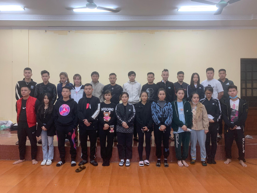 Các đối tượng trong đường dây bị tạm giữ.