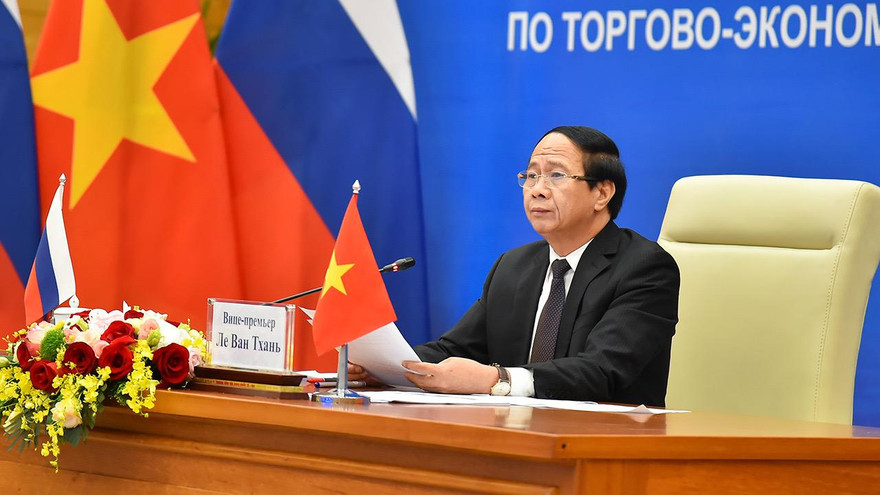 Phó Thủ tướng Lê Văn Thành đồng chủ trì khoá họp. (Ảnh: Mofa)