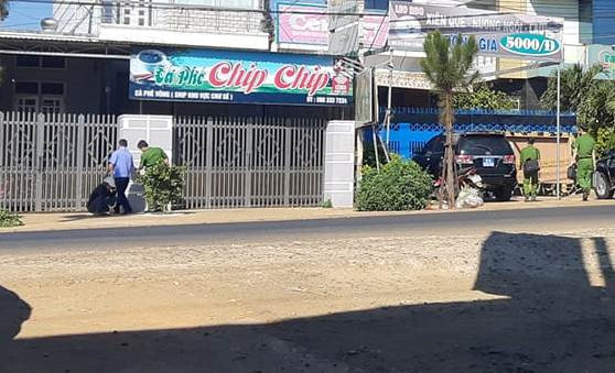 Công an đang khám nghiệm hiện trường