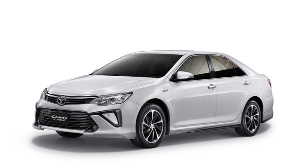 Toyota Camry 2015 ra mắt tại Thái Lan