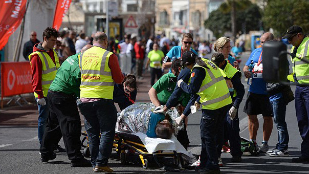 Ông Mike Freeman đột tử trên đường đua marathon.