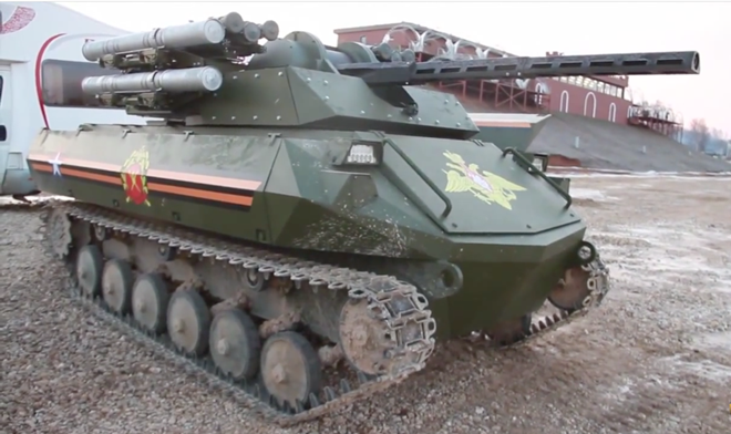 Hệ thống robot chiến đấu đa năng Uran-9. (Nguồn: popularmechanics.com)