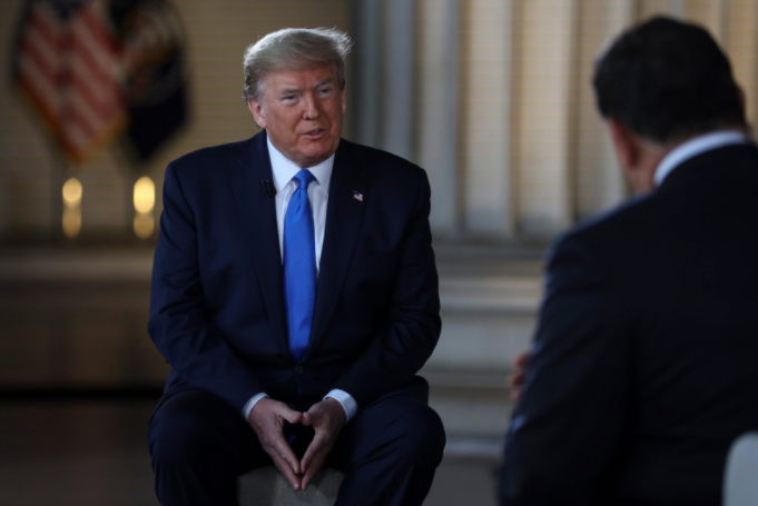 Tổng thống Mỹ Donald Trump trong cuộc trả lời phỏng vấn báo chí ngày 3/5. (Ảnh: AP)