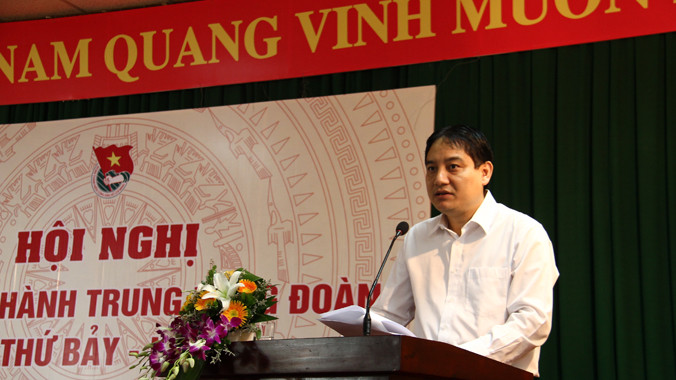 Bí thư thứ nhất T. Ư Đoàn Nguyễn Đắc Vinh phát biểu chỉ đạo Hội nghị. 