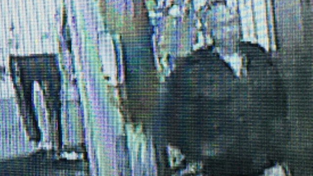 Đối tượng Bình (áo đen, trích xuất từ camera)