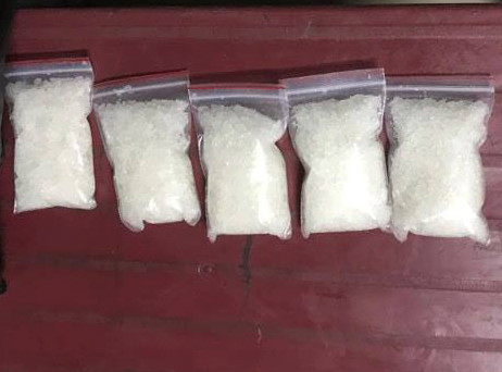 Tang vật cảnh sát thu được của Tài, Thắm, Tâm. Ảnh: Công an cung cấp