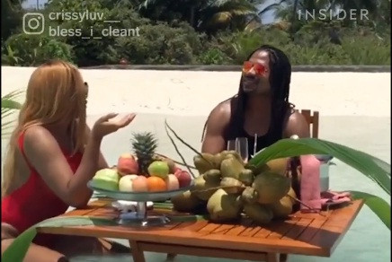 Ăn trưa sang trọng giữa dòng nước xanh ngọc ở quốc đảo Maldives