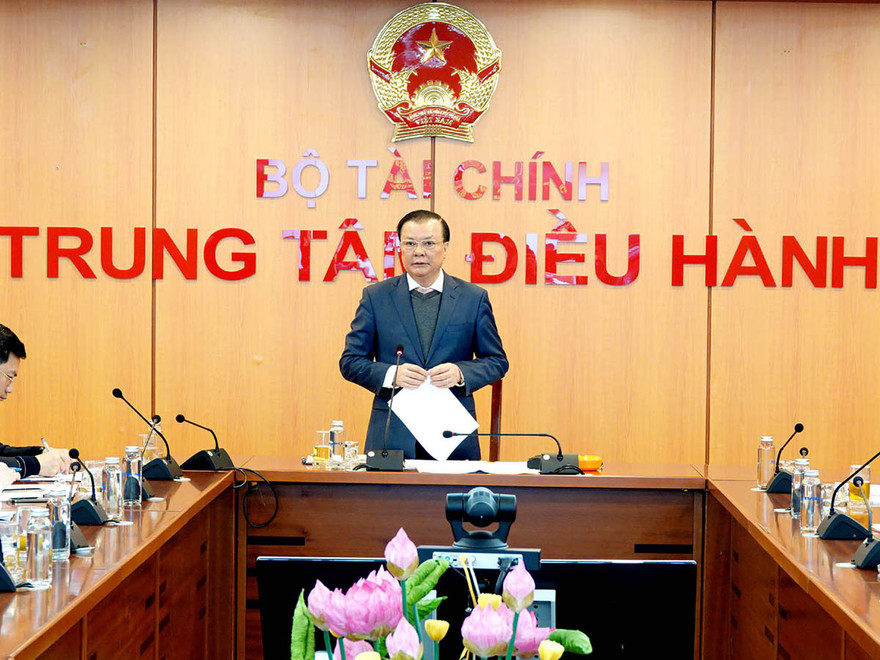 Bộ trưởng Bộ Tài chính Đinh Tiến Dũng chủ trì Hội nghị trực tuyến toàn quốc đánh giá tình hình thực hiện nhiệm vụ thu-chi ngân sách nhà nước năm 2020 ngày 31/12