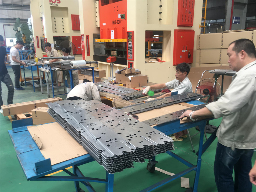 Trung bình mỗi tháng, cả nước có gần 8,5 nghìn doanh nghiệp rút lui khỏi thị trường. Ảnh minh họa