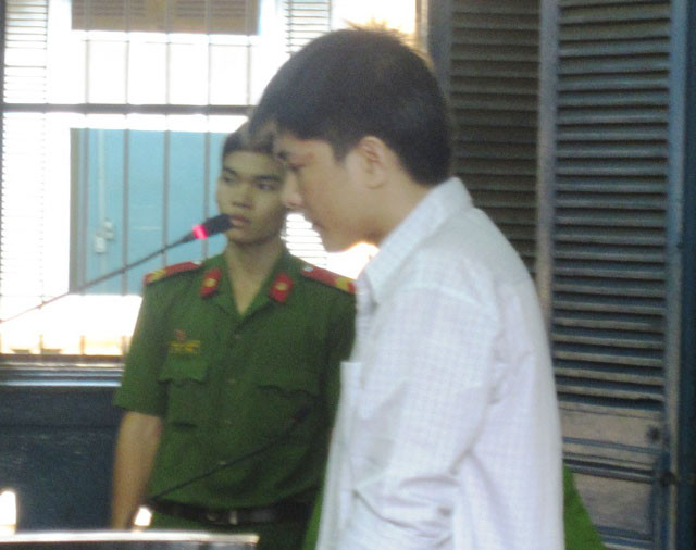 Bị cáo Nguyễn Mạnh Cường tại phiên tòa. Ảnh Hoàng Quỳnh