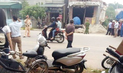 Hiện trường vụ án mạng tại TP. Việt Trì (Phú Thọ) chiều 12/5.