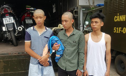 Ba đối tượng tại cơ quan công an - Ảnh: Thiên Long