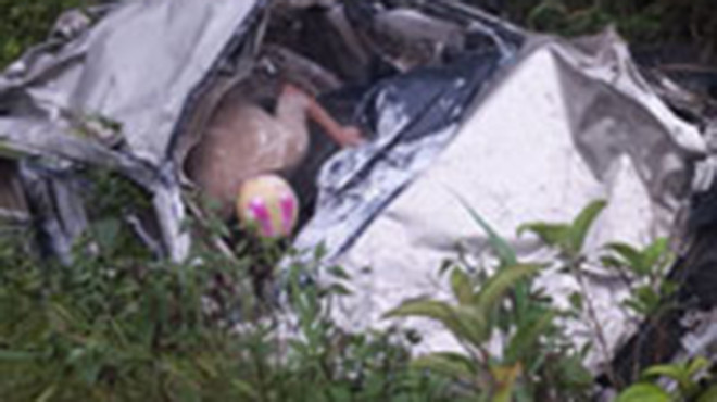 Hiện trường chiếc xe lao xuống vực Mã Pì Lèng.