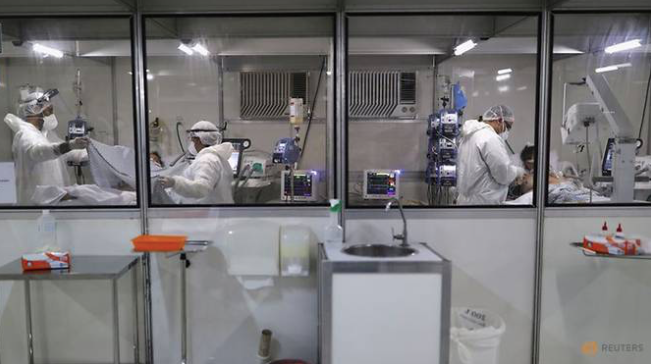 Trong một khoa cấp cứu của bệnh viện ở Sao Paulo, Brazil, ngày 12/5. (Ảnh: Reuters)