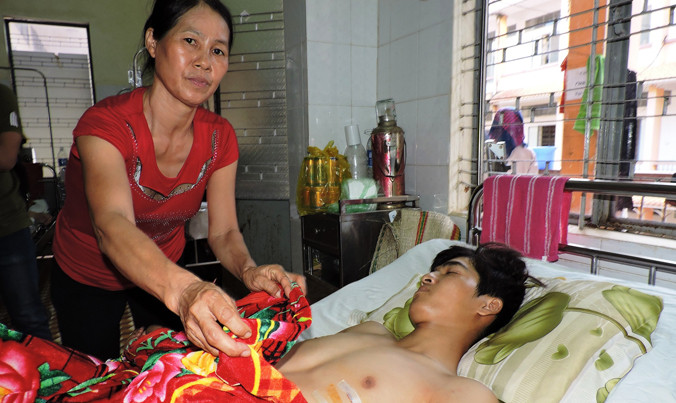 Đạt được cấp cứu tại bệnh viện.