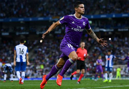 James Rodriguez tỏa sáng đúng lúc trong màu áo Real. Ảnh: Reuters.