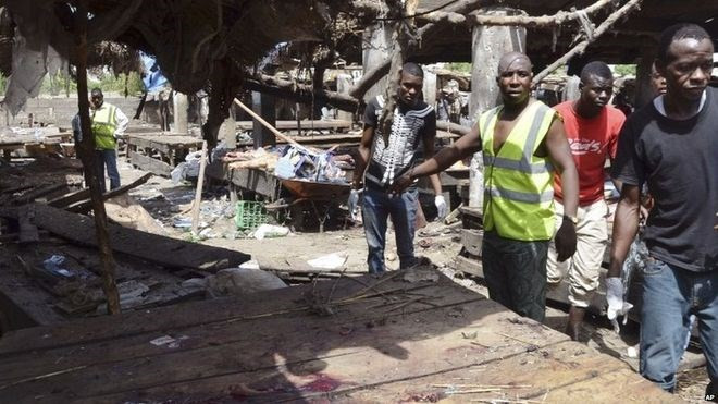 Hiện trường vụ đánh bom thảm khốc ở Maiduguri, Nigeria. (Ảnh: BBC)