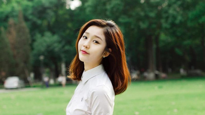 Ngắm vẻ xinh đẹp của tân Hoa khôi Sinh viên Trung Quốc