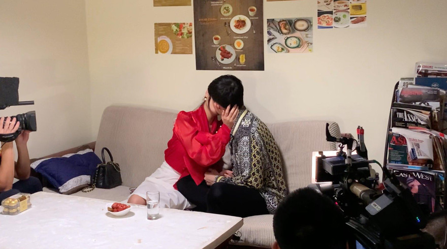 Hậu trường cảnh tình cảm của Khánh Thy-Hoàng Huy "Hương vị tình thân"