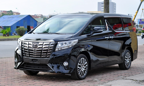 Alphard 2016 nhập khẩu từ Mỹ thông qua một đại lý tư nhân với phiên bản Executive Lounge. 