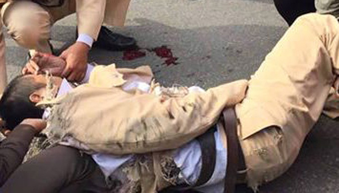 Thượng úy Nguyễn Quốc Đạt bị thương nặng.