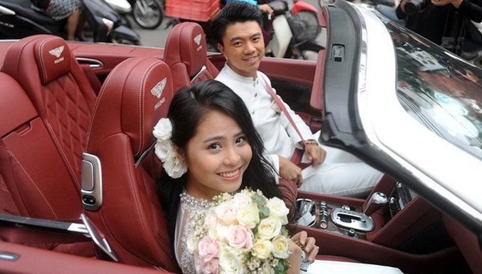 Ca nương Kiều Anh bên chú rể Văn Quỳnh. Ảnh nhân vật cung cấp.