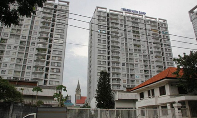 Ông Châu Văn La – Chủ tịch UBND quận Tân Bình khẳng định sẽ bảo vệ cư dân chung cư The Harmona đến cùng.