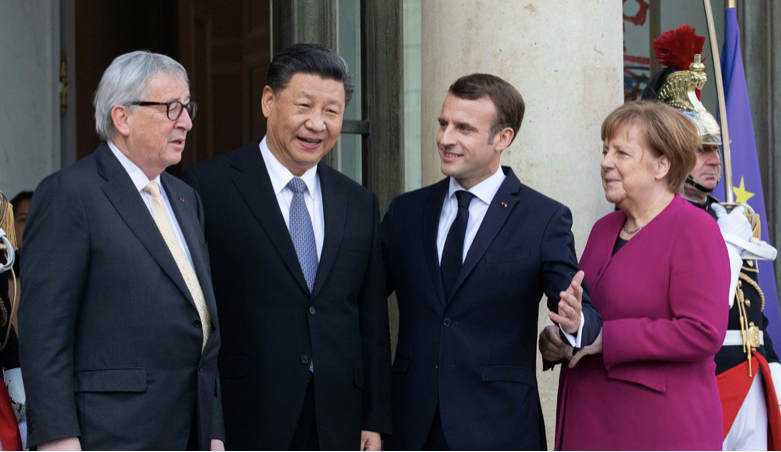 Ông Tập Cận Bình và các lãnh đạo châu Âu trong cuộc gặp ở Pháp. (Ảnh: Bloomberg)