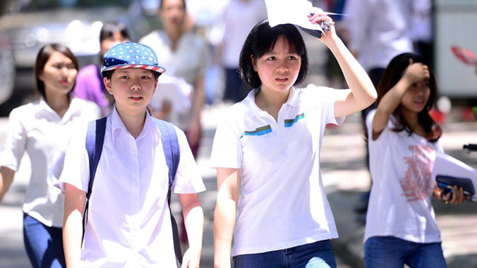 Thí sinh tham dự kỳ thi THPT quốc gia. Ảnh: Anh Tuấn/Zing.