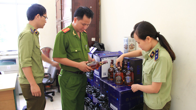  Tang vật được thu giữ chờ xử lý. Ảnh: Hoàng Lam.