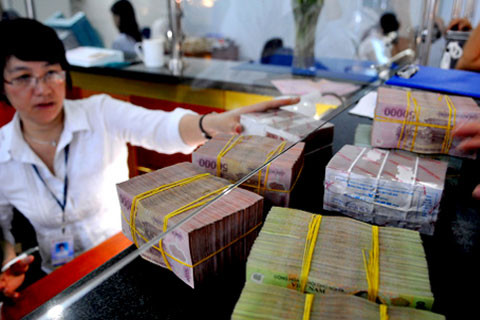 Thủ tướng: 'Kiểm soát chặt các ngân hàng yếu kém'