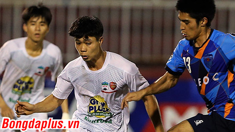 Công Phượng sẽ là thủ lĩnh hàng công của HAGL