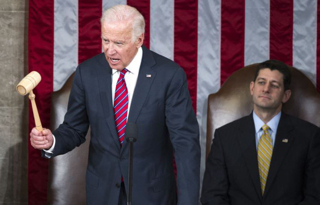 Phó Tổng thống Mỹ Joe Biden tuyên bố ông Donald Trump chính thức đắc cử Tổng thống thứ 45 của Mỹ. Ảnh: Getty.