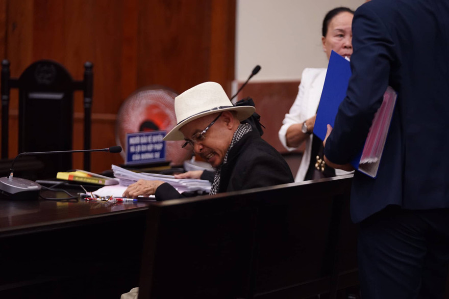 Ông Đặng Lê Nguyên Vũ tại tòa sáng nay, 18/9.