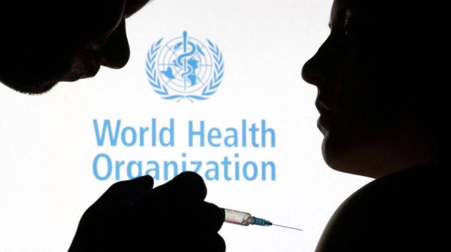 Omicron có thể làm giảm tác dụng của kháng thể ở những người đã tiêm đủ vắc xin hoặc đã khỏi COVID-19. (Ảnh: Reuters)