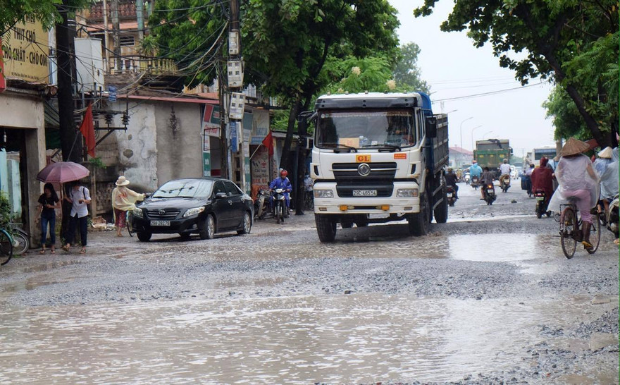 Khốn khổ với con đường ở cửa ngõ Thủ đô