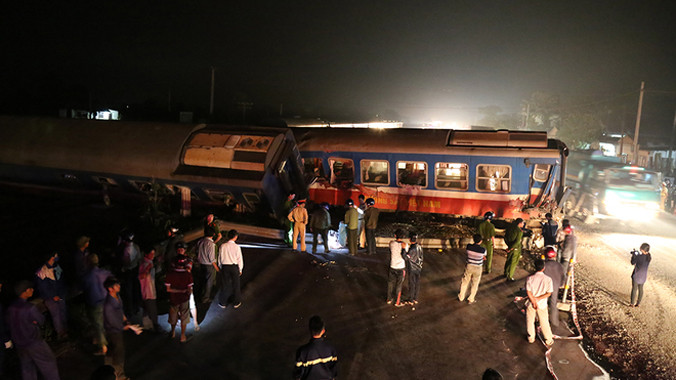 Vụ tai nạn xảy ra vào khoảng 22h ngày 10/3. Tàu do ông Lê Minh Phú là lái tàu, phụ lái Hồ Ngọc Hải.