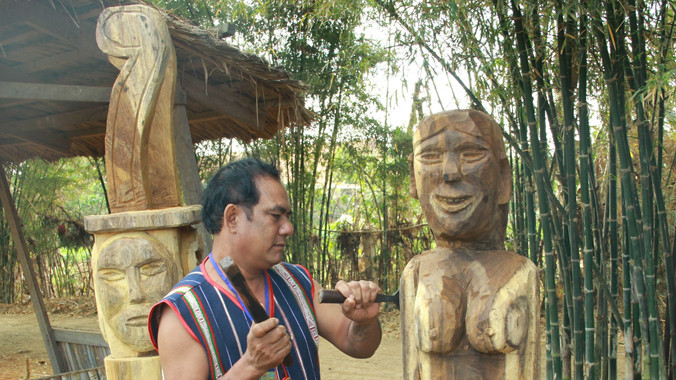 “Mẹ ôm con”- giải Nhất.