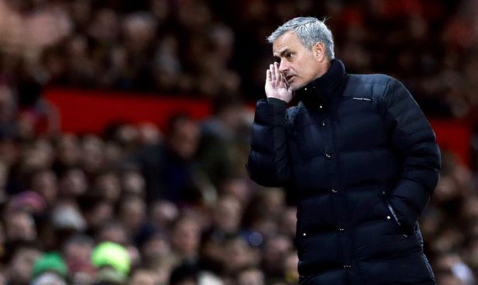 HLV Mourinho cho rằng MU vĩ đại hơn Liverpool.