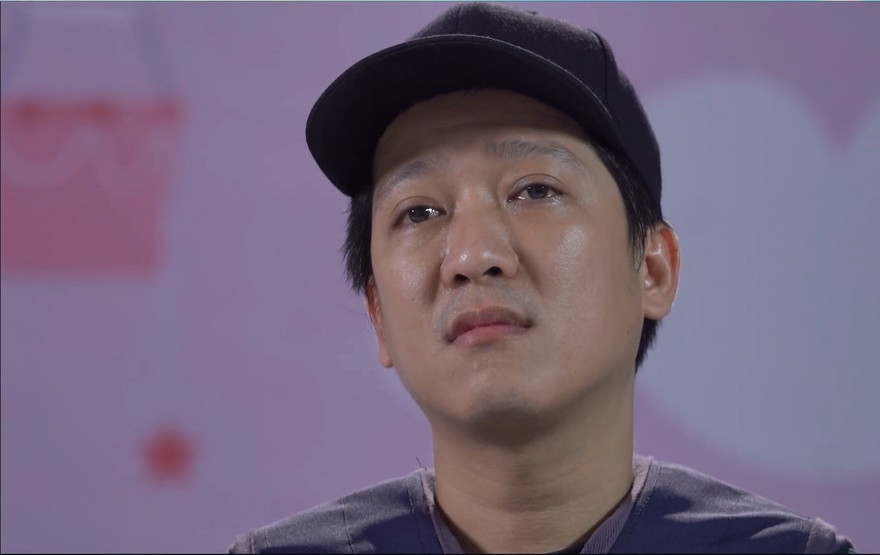 Trường Giang rưng rưng khi nhắc về tuổi thơ gian khổ. 