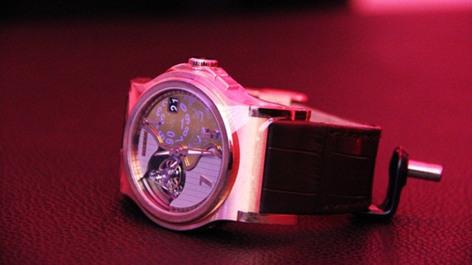 Mẫu đồng hồ có tên Verdict Tourbillon Rose Gold chỉ có duy nhất 8 chiếc trên thế giới.